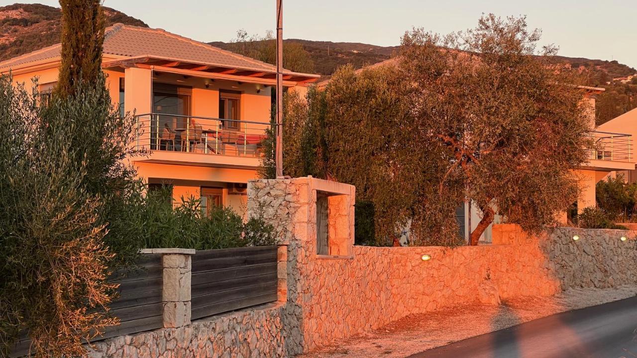 Luxurious Villa At A Unique Spot Agios Nikolaos  Exteriör bild