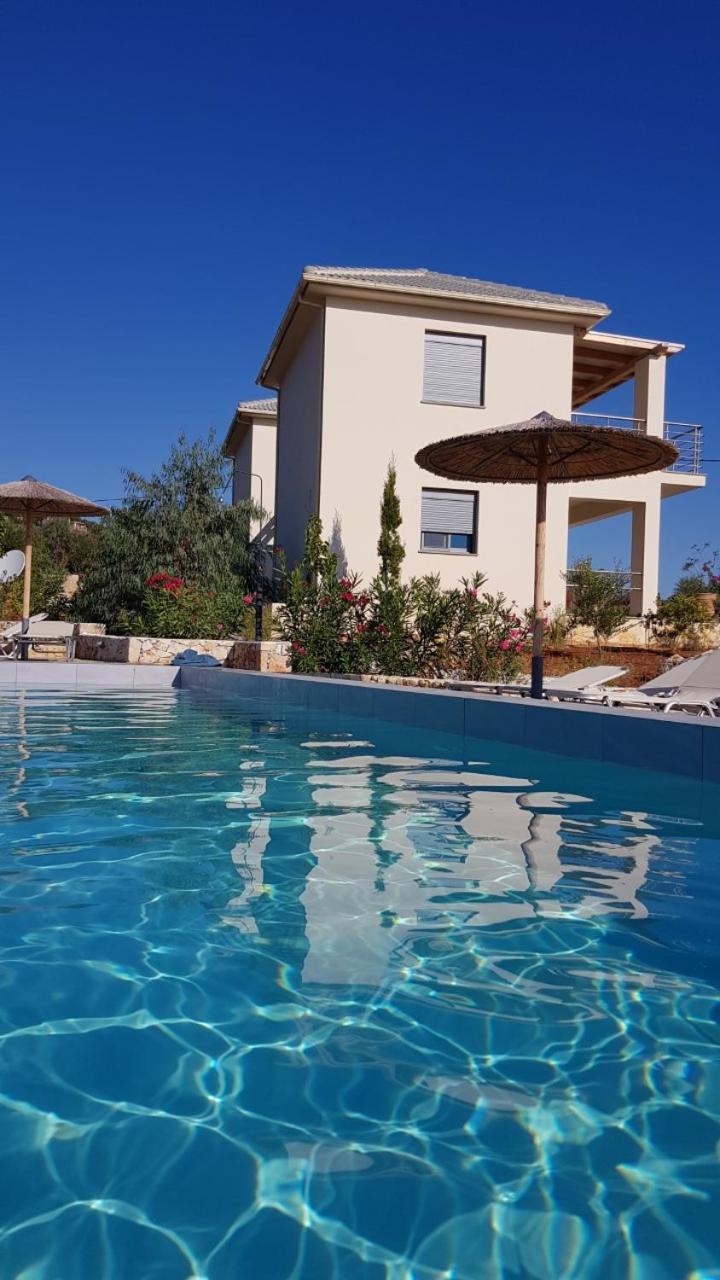 Luxurious Villa At A Unique Spot Agios Nikolaos  Exteriör bild